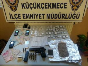 Küçükçekmece'de Uyuşturucu Operasyonu