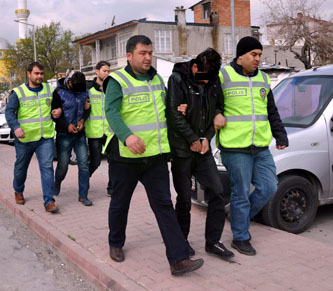 Mersin’den Konya’ya hırsızlığa gelen çete yakalandı