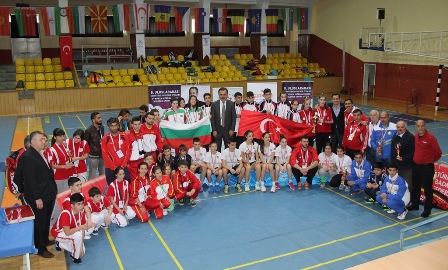 Rumi'de Badminton müsabakaları yapıldı