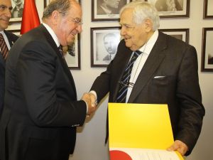 Galatasaray Divan Kurulu Üyeleri Mazbatasını Aldı