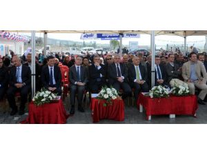 Suriyeliler İçin Yaptırılan Geçici Eğitim Merkezi Açıldı