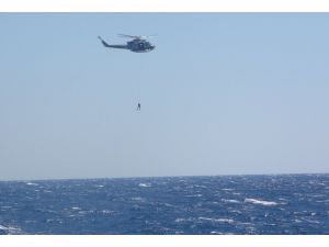 Muğla'da Kaçakları Taşıyan Botun Batması