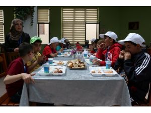 İhh'dan "Yetim Dayanışma Günleri"