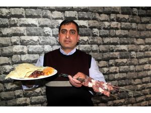 Kpss Mağduru "Garsonluk" Yapıyor