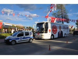Chp Seçim Otobüsüne Taşlı Saldırı