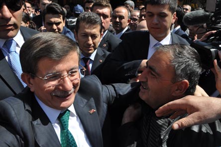 Davutoğlu'na Konya'da sevgi seli FOTO GALERİ