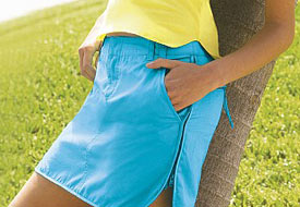 Kadını çıplaklığa teşvik eden siz erkeklersiniz!