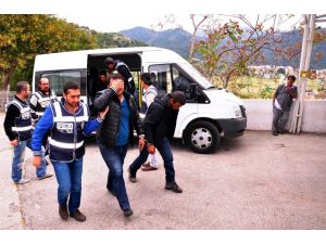 Muğla Ve İzmir'de İnsan Kaçakçılığı Operasyonu