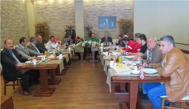 Misafir takım yöneticilerine yemek