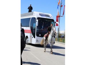 Başbakan Davutoğlu Erzurum'da