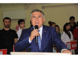 Öğrencilerin Tatamide Şampiyonluk Mücadelesi