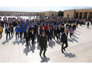 Trabzonspor, Anıtkabir'i Ziyaret Etti