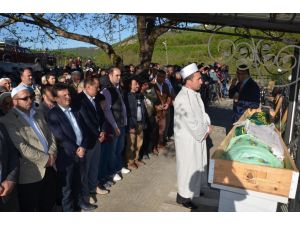 Ordu'da Balkondan Düşen Kız Toprağa Verildi