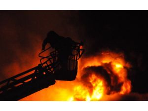 Düzce'de İplik Fabrikasında Yangın