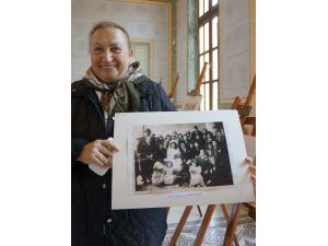 Anne Ve Babasının Düğün Fotoğrafını Sinagogda Buldu