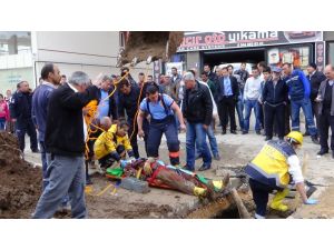 Kanalizasyon Çalışmasında Göçük: 1 İşçi Yaralı