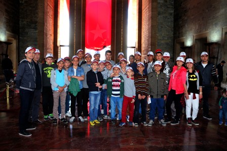 Yunaklı öğrenciler Ankara’yı gezdi