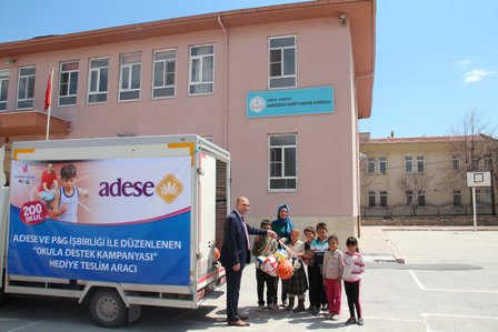Okulların spor malzemesi Adese'den...