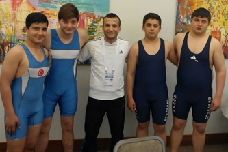 Selçuklu minderde mola vermiyor