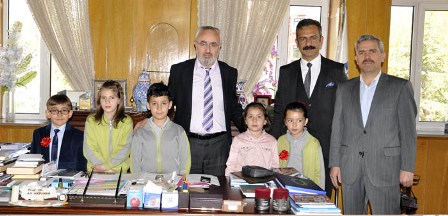 Öğrencilerden Kutlu Doğum Ziyareti
