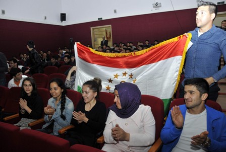 Tacikistanlı öğrenciler Konya’da buluştu