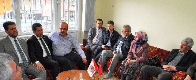 Ziya Altunyaldız: Başbakanımıza sahip çıkalım!
