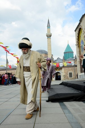 Hazreti Mevlana ve ailesine temsili karşılama