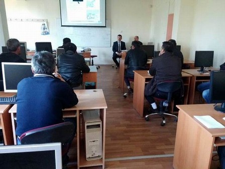 Beyşehir’de biçerdöver operatörlerine eğitim