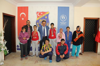 Özel Sporculardan Ersöz’e teşekkür ziyareti