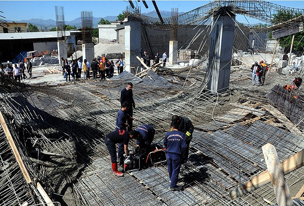 Kahramanmaraş'ta İnşaatta Çökme: 9 Yaralı