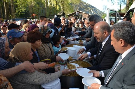 "AK Parti daha da güçlenmeli"