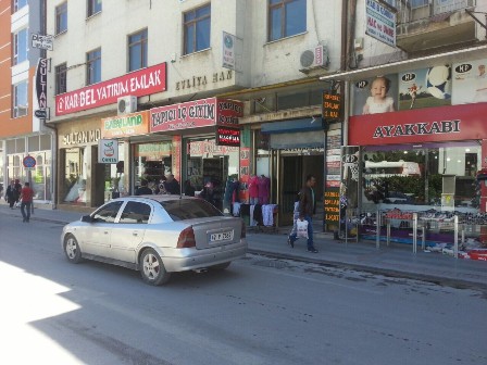 Çalışmaların uzaması  esnafı mağdur ediyor