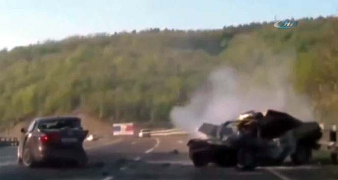 Kontrolden çıkan araç dehşet saçtı TIKLA-İZLE