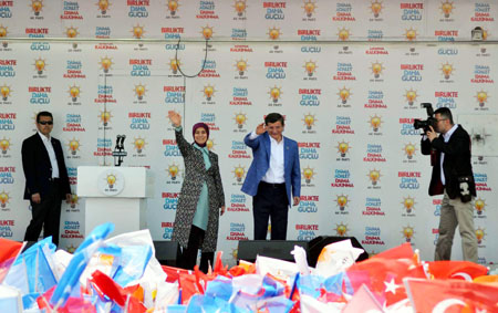 Başbakan gözyaşlarını zor tuttu