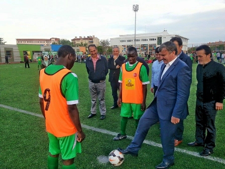 Uluslararası Öğrenci Futbol Turnuvası yapılıyor
