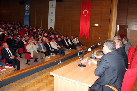 Konya’da yeni anayasa ve başkanlık sistemi konulu panel düzenlendi