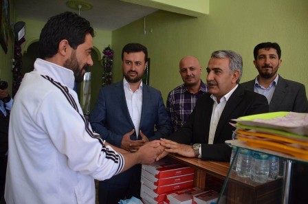 Ağralı Yeniceoba’da çalışıyor