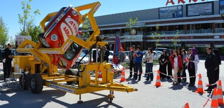 Selçuk’ta emniyet kemeri tatbikatı