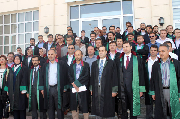 Konya Barosu Başkanı Fevzi Kayacan'a istifa çağrısı