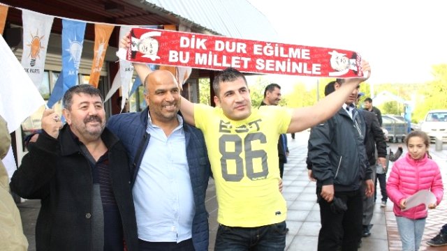 Ağralı'dan Stockholm'de gövde gösterisi