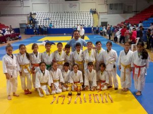 Minik judoculardan büyük başarı