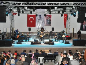 Akşehir’de Uğur Işılak Konseri