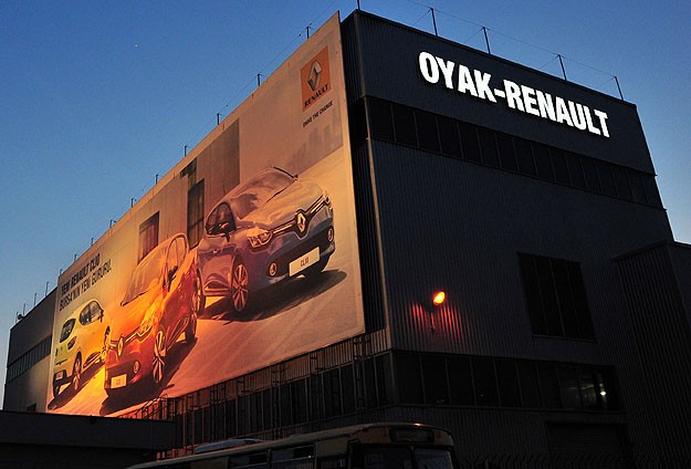 Bursa'daki Otomotiv İşçilerinin İş Bırakma Eylemi:Renault işçilere Tofaş'ın koşullarını önerdi