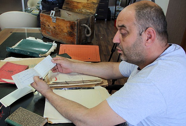 Darbeci subaydan kiracısına sandık dolusu evrak