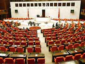 1. Madde rekor oyla kabul edildi