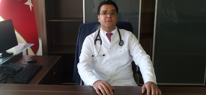 Babur, Başhekim olarak atandı