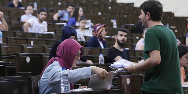 Üniversite öğrencilerine seçim tatili