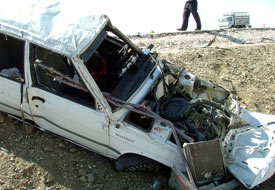 İlçelerde kaza: 3 ölü 5 yaralı