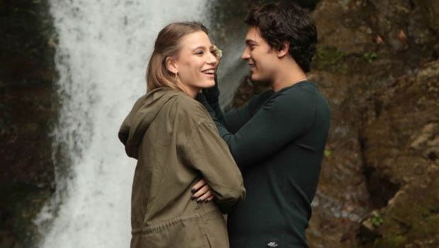 Serenay Sarıkaya ve Çağatay Ulusoy birlikte...