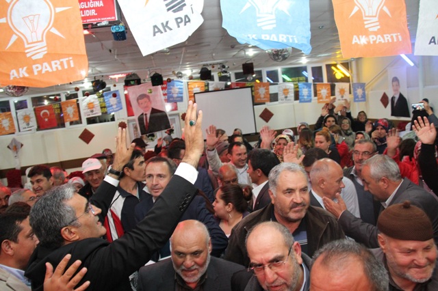 Adayların seçim çalışmaları